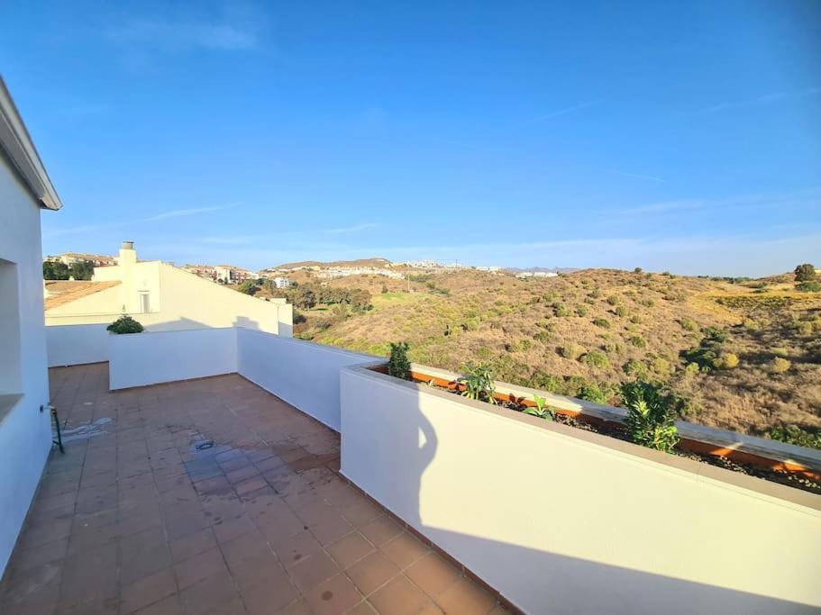 شقة مالقة  في Atico Natuka Mijas Costa 250M2 De Relax Y Sol المظهر الخارجي الصورة