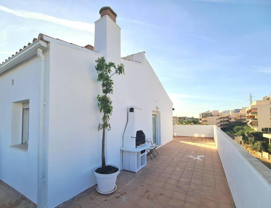 شقة مالقة  في Atico Natuka Mijas Costa 250M2 De Relax Y Sol المظهر الخارجي الصورة